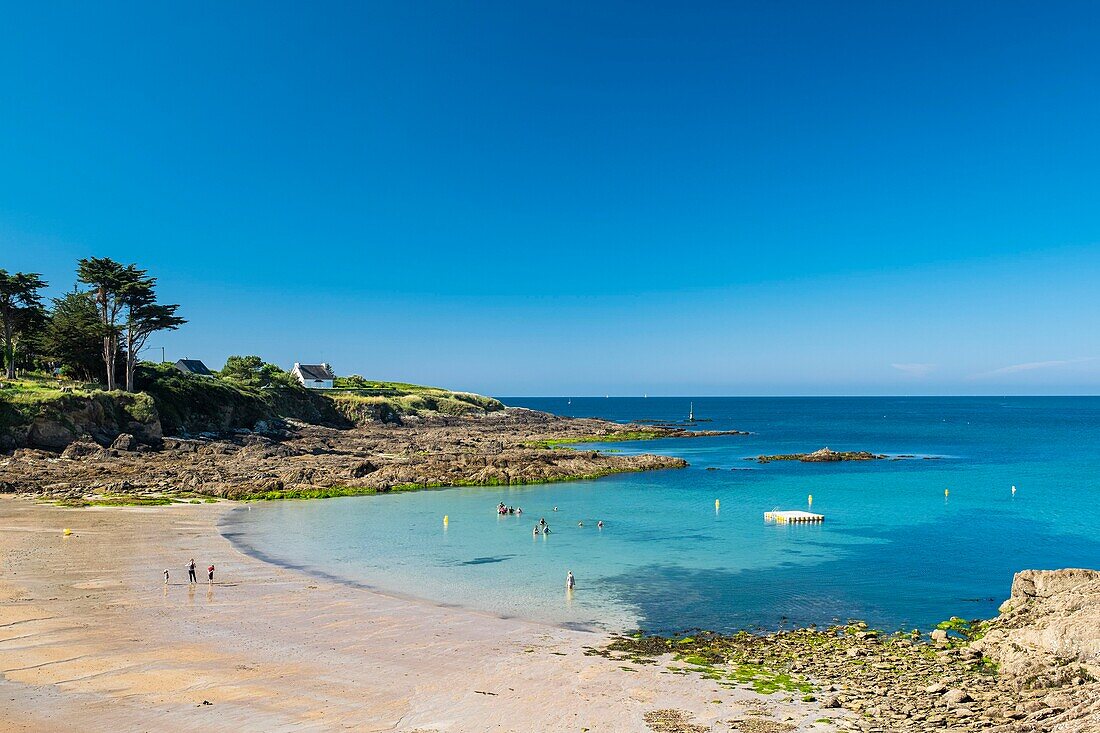 France, Finistere, Moelan-sur-Mer, Kerfany beach\n