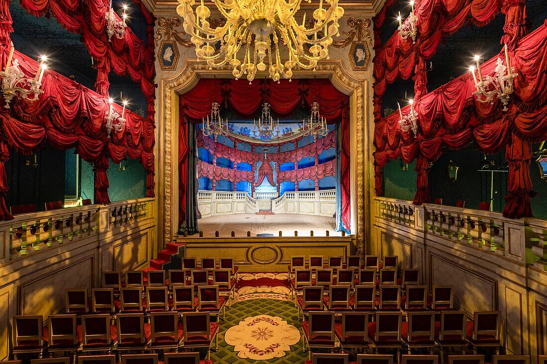 Frankreich, Yvelines (78), Montfort-l'Amaury, Schloss Groussay, Das Theater mit 250 Plätzen nach dem Vorbild des Markgräflichen Theaters in Bayreuth