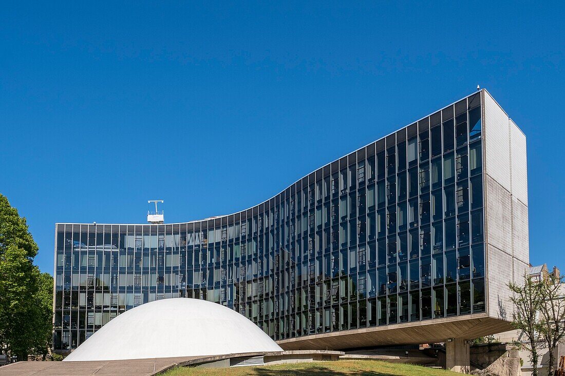 France, Paris, Place du Colonel Fabien, the Parti Communiste (French Communist Party) building by architect Oscar Niemeyer\n