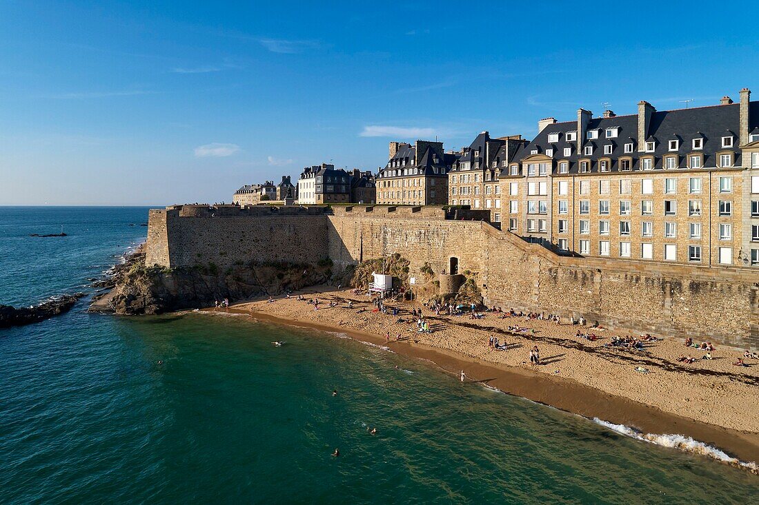 France, Ille et Vilaine, Cote d'Emeraude (Emerald Coast), Saint Malo, the ramparts of the fortified city, beach of the Mole (aerial view)\n