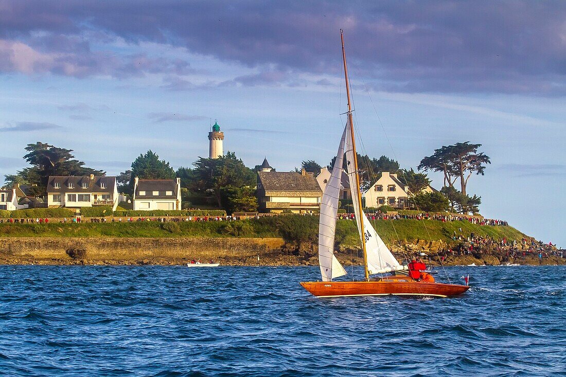 France, Morbihan, Gulf of Morbihan, Arzon, passage to Port Navalo of the Gulf of Morbihan Week flotillas, 2019 edition\n