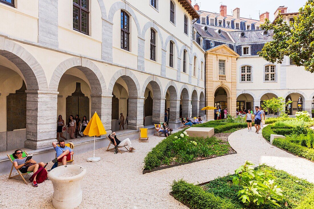 Frankreich, Rhone, Lyon, la Presqu'île, historisches Zentrum, das von der UNESCO zum Weltkulturerbe erklärt wurde, Grand Hotel-Dieu, der Kreuzgang