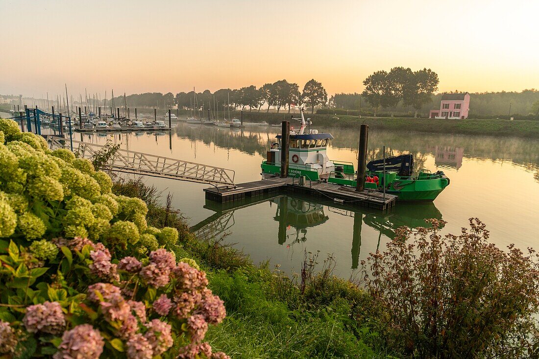 France, Somme, Somme Bay, Saint Valery sur Somme, the buoyage in the port of Saint Valery, it is the boat which maintains the channel of access to the port and fight against the silting\n