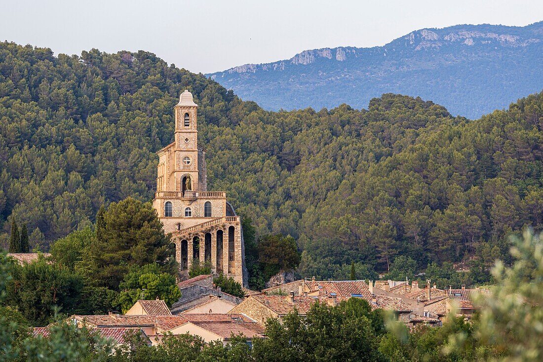France, Drôme, regional natural park of Baronnies provençales, Ouvèze valley, Pierrelongue, chapel Notre-Dame de Consolation\n