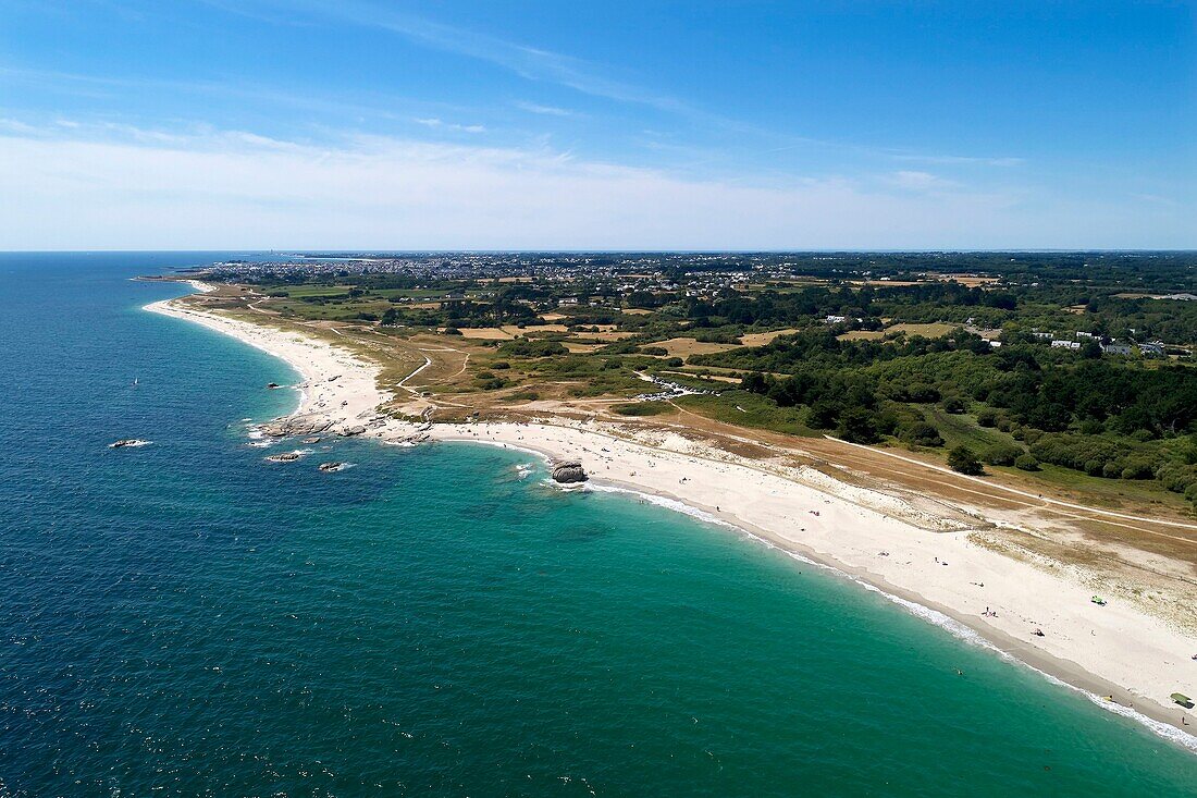 Frankreich, Finistere, Lesconil, der Strand von Kersauz (Luftaufnahme)