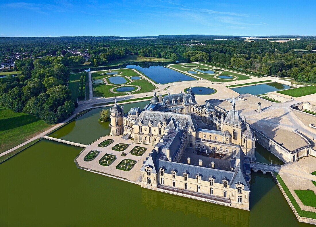 France, Oise, the castle of Chantilly and its french style garden designed by André Le Nôtre\n