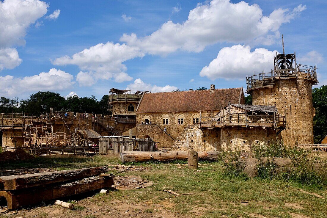 Frankreich, Yonne, Treigny, Guedelon, Bau des Schlosses nach einem Modell und mittelalterliche Prozesse