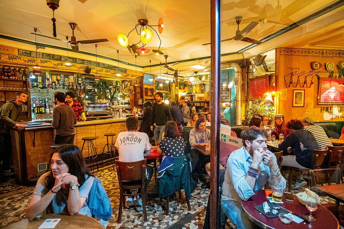 France, Paris, Canal Saint Martin, Chez Prune coffee\n