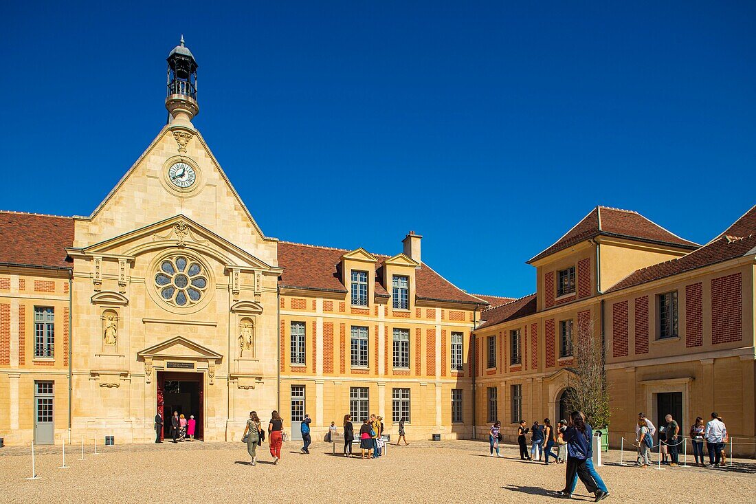 France, Paris, former Laennec Hospital, headquarters of the Kering Group, 40 Rue de Sèvres, the former chapel serves as a place of exhibition\n