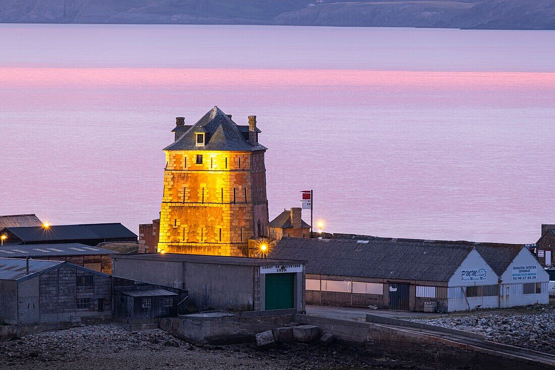 Frankreich, Finistere, Regionaler Naturpark Armorica, Halbinsel Crozon, Camaret-sur-Mer, Vauban-Turm, UNESCO-Weltkulturerbe