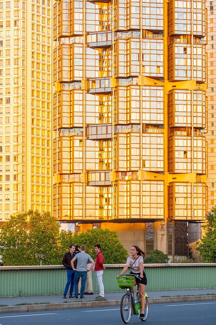 France, Paris, 15th arrondissement, the buildings of the Front de Seine\n