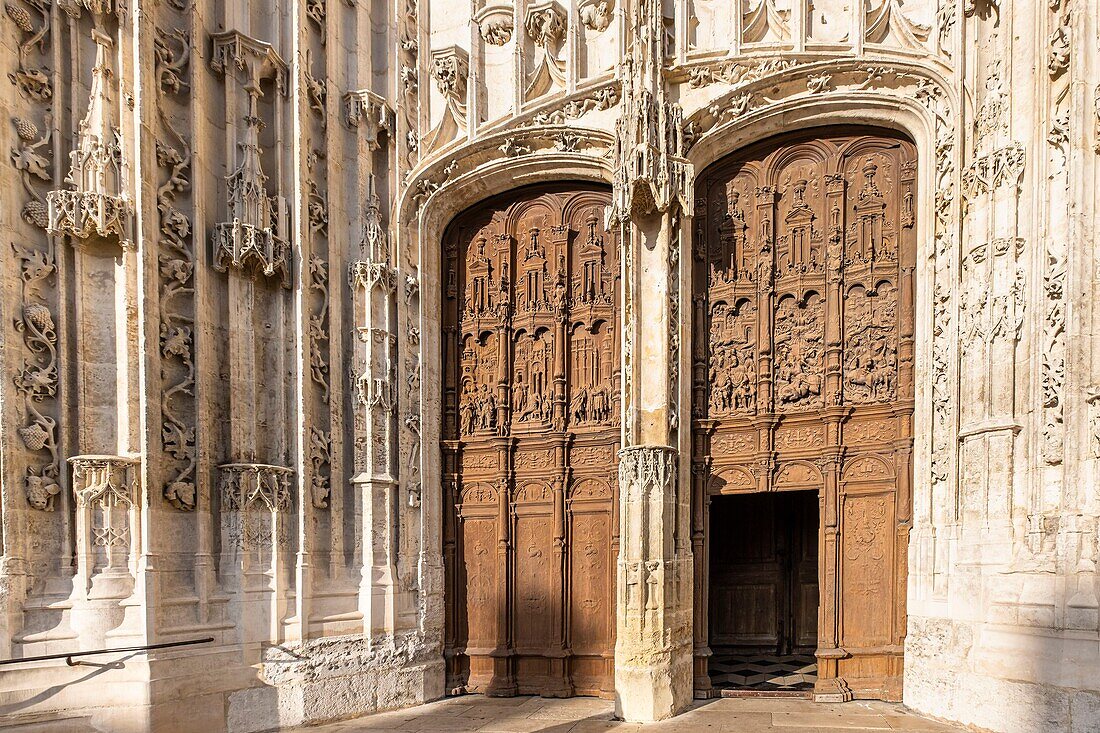 Frankreich, Oise, Beauvais, die zwischen dem 13. und 16. Jahrhundert erbaute Kathedrale Saint-Pierre de Beauvais hat den höchsten Chor der Welt (48,5 m)