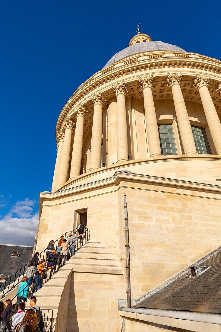 France, Paris, the Pantheon, visit of the Heights, mounted in the dome\n