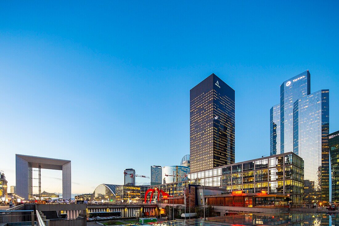 Frankreich, Hauts de Seine, La Defense, der Parvis oder die Esplanade