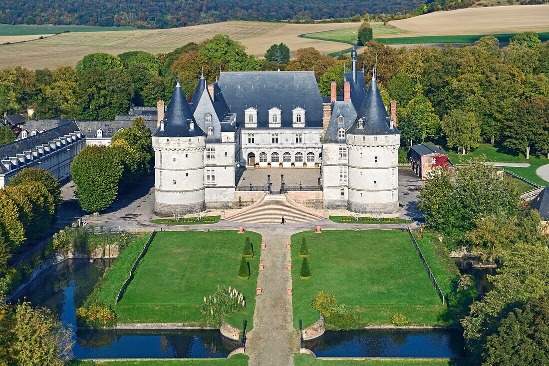 France, Seine-Martime, Mesnières-en-Bray, the castle (aerial view)\n