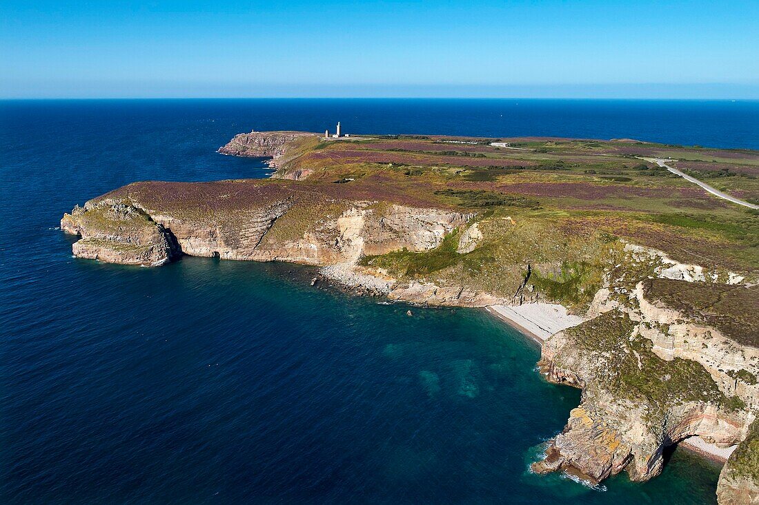 Frankreich, Cotes d'Armor, Cote d'Emeraude (Smaragdküste), Cap Frehel (Luftaufnahme)