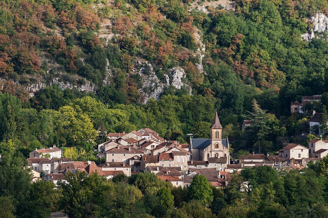 Frankreich, Okzitanien, Departement Lot, Geopark von Quercy, Dorf Vers im Lot-Tal