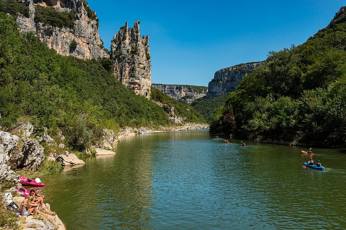 Frankreich, Ardeche, Reserve Naturelle des Gorges de l'Ardeche, Saint Remeze, Rocher de la Cathedrale