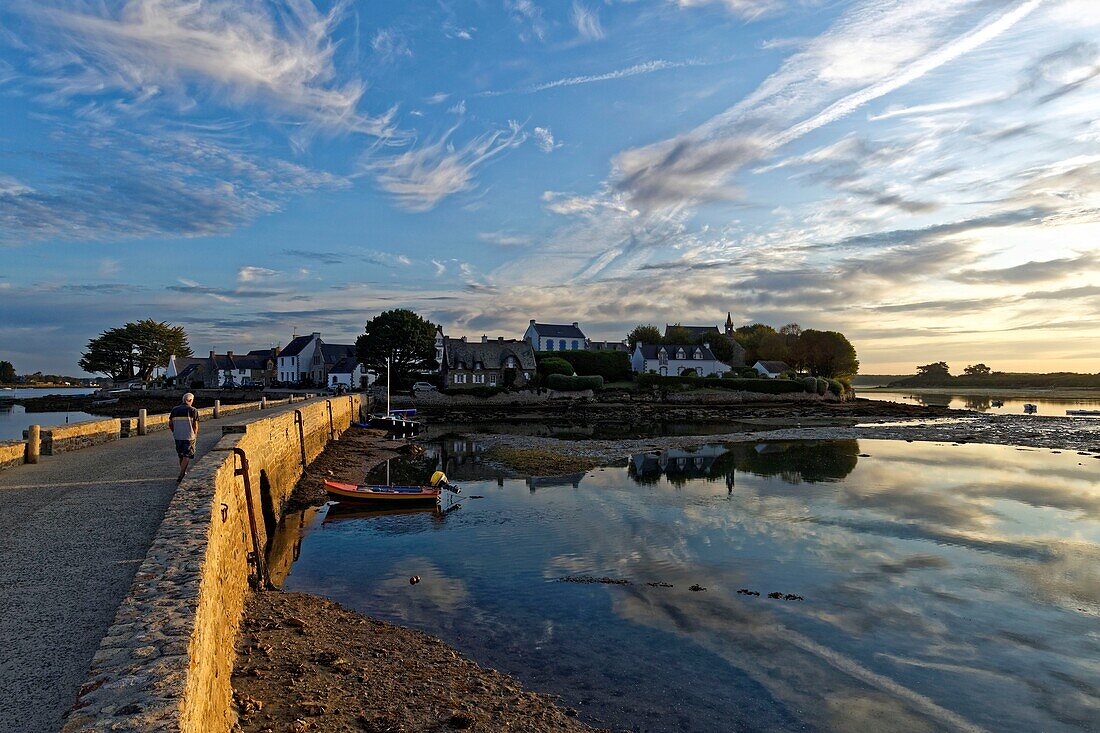 France, Morbihan, Belz, Etel river, Saint Cado island\n