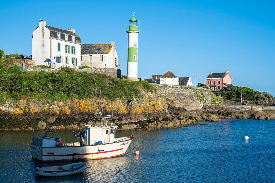 France, Finistere, Clohars-Carnoet, the picturesque fishing port of Doëlan\n