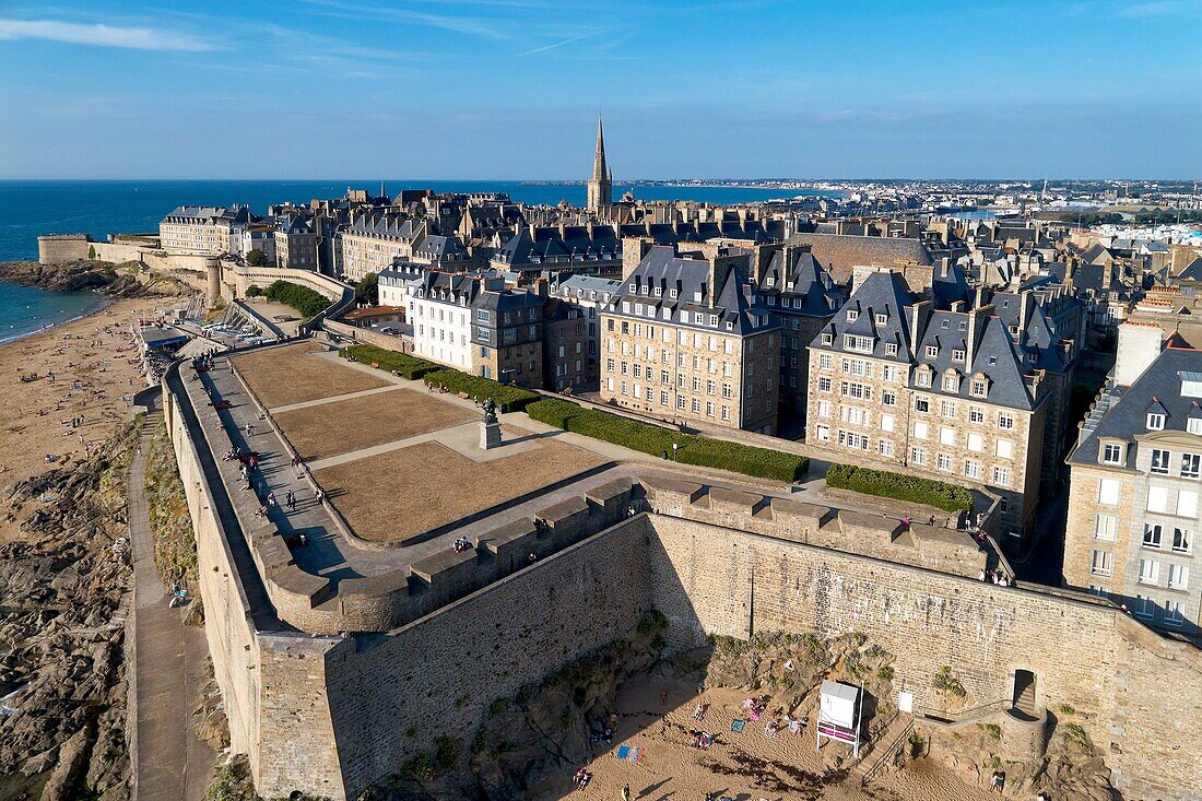 Frankreich, Ille et Vilaine, Cote d'Emeraude (Smaragdküste), Saint Malo, die befestigte Stadt, Bastion de la Hollande (Luftaufnahme)
