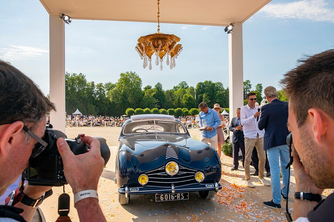 Frankreich, Oise, Chantilly, Chateau de Chantilly, 5. Auflage der Chantilly Arts & Elegance Richard Mille, ein Tag, der den Oldtimern und Sammlerstücken gewidmet ist, Best-of-Show (Nachkriegszeit), der Talbot Lago T26 Grand Sport Coupe