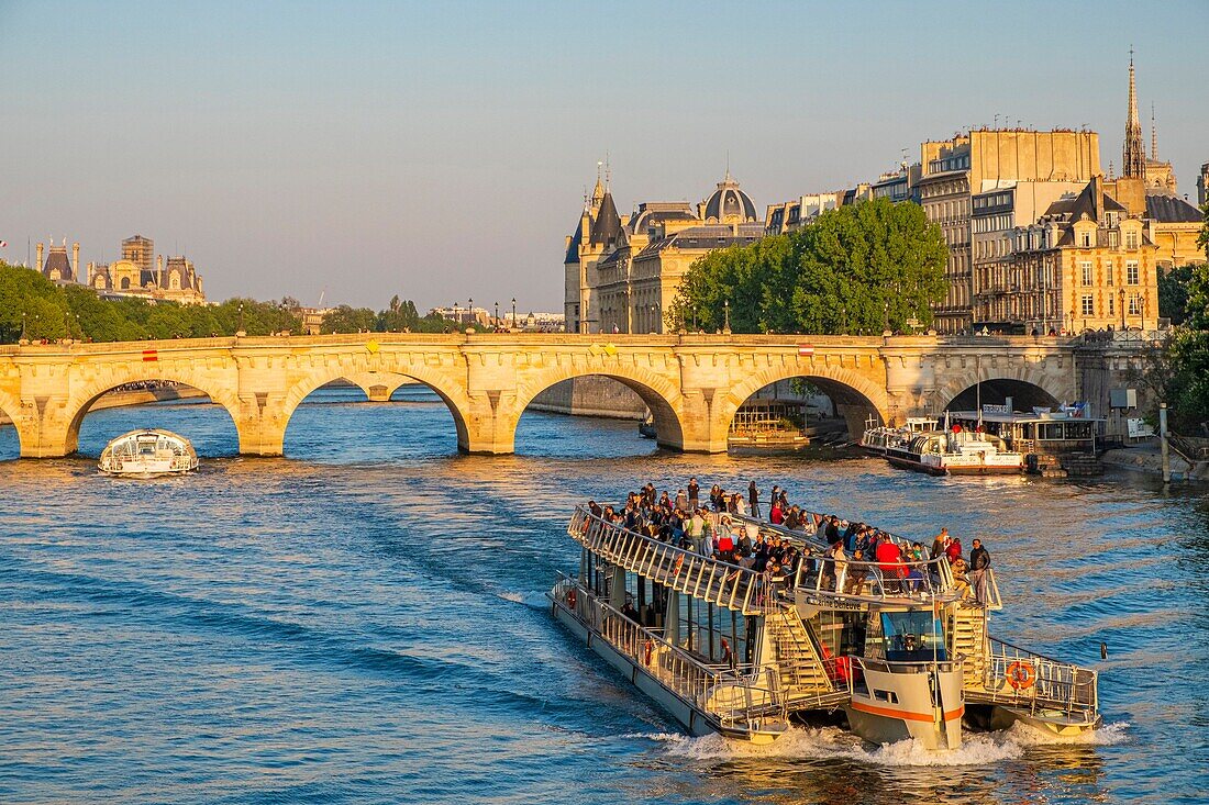 Frankreich, Paris, von der UNESCO zum Weltkulturerbe erklärtes Gebiet, ein Flugboot