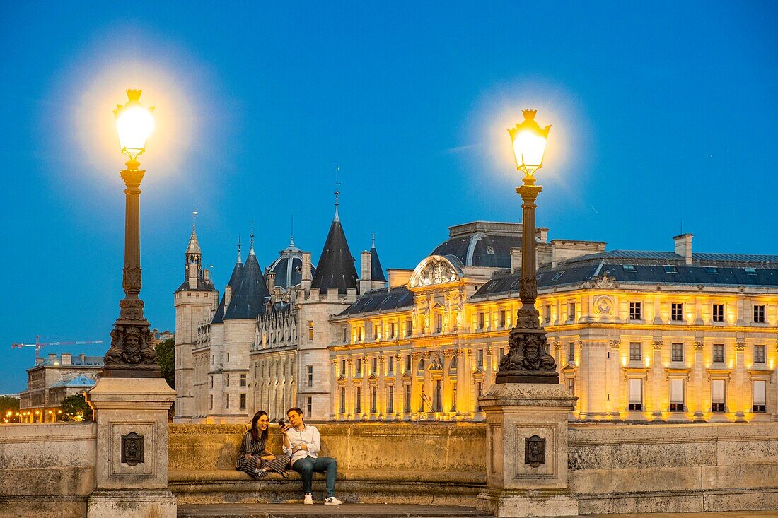 France, Paris, area listed as World Heritage by UNESCO, the Change Bridge and the Conciergerie\n
