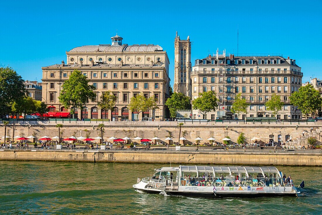 France, Paris, area listed as World Heritage by UNESCO, Paris Beach 2019, Quai de Gesvres\n