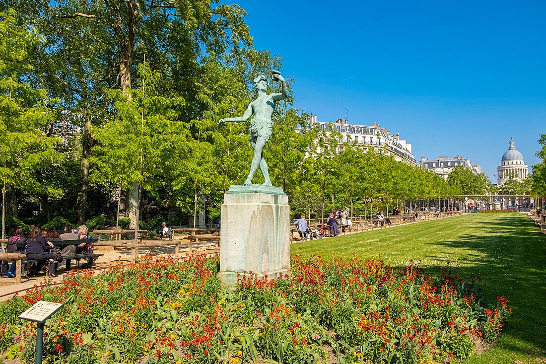 France, Paris, the Luxembourg Garden with the statue The Greek Actor by Charles Arthur Bourgeois in 1868 and the Pantheon in the background\n