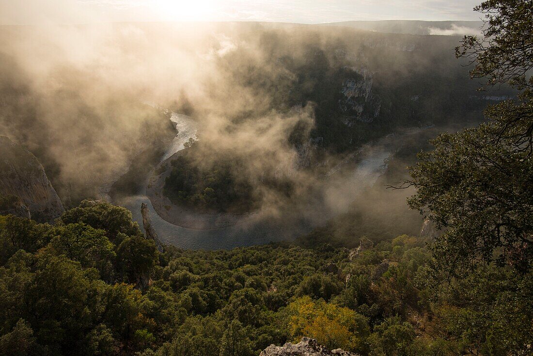 France, Ardeche, Reserve Naturelle des Gorges de l'Ardeche, Saint Remeze, Cirque de Gaud\n