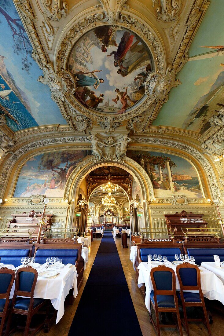 France, Gare de Lyon Railway Station, Le Train Bleu Restaurant\n