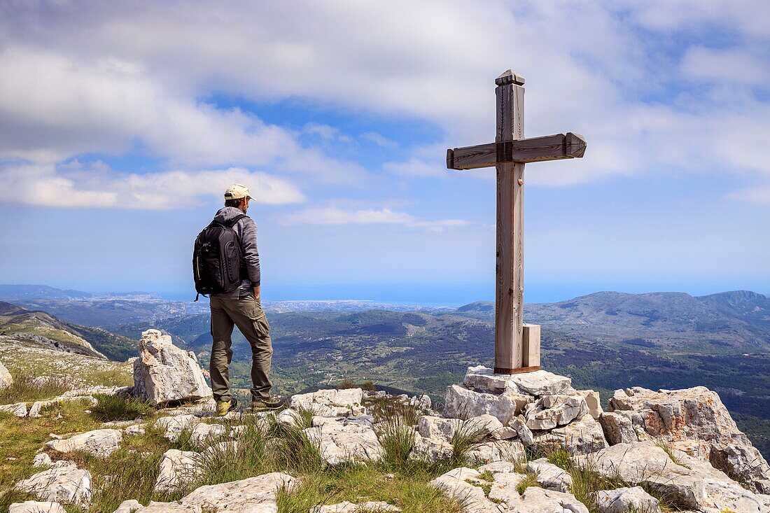 France, Alpes Maritimes, Regional Natural Park of the Prealpes d'Azur, Coursegoules, Cheiron Mountain, the Croix de Verse (1706 m)\n