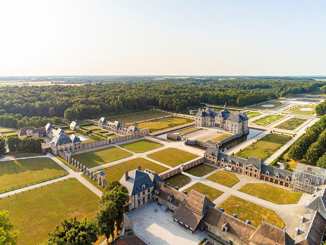 Frankreich, Seine et Marne, Maincy, das Schloss von Vaux le Vicomte, (Luftaufnahme)