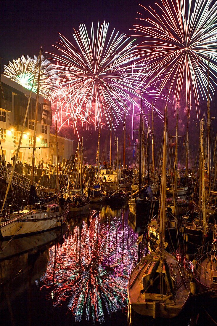 France, Finistere, Brest, ATMOSPHERE July 14 Fireworks International Maritime Festival Brest 2016\n