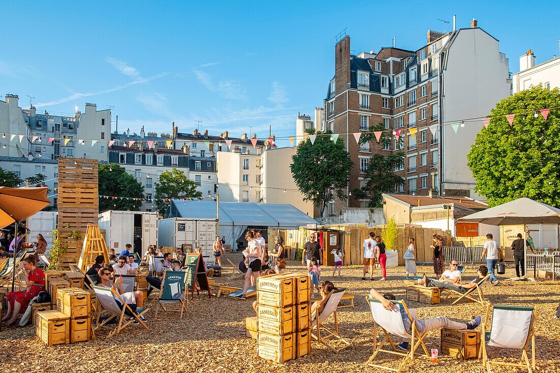 Frankreich, Paris, 12. Arrondissement, der Pop-Markt, flüchtige Einöde im Sommer mit Geschäften und Restaurants