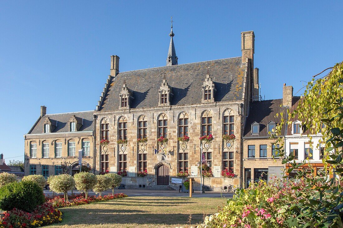 France, Nord, Hondschoote, city hall built between 1555 and 1558 in sandstone and white stones\n