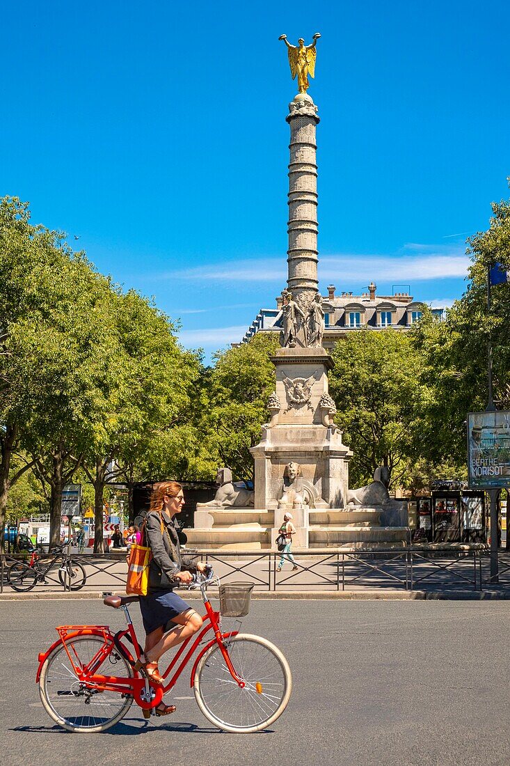 France, Paris, the fountain of Chatelet\n