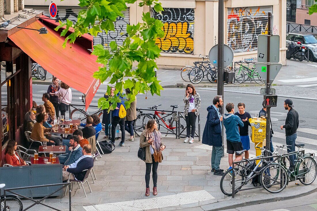 France, Paris, Canal Saint Martin, Chez Prune coffee\n