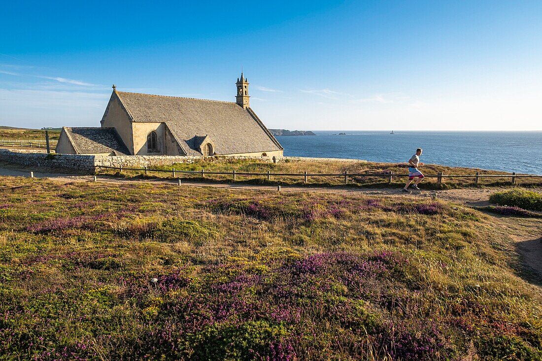 Frankreich, Finistere, Cleden-Cap-Sizun, Pointe du Van, Kapelle Saint-They