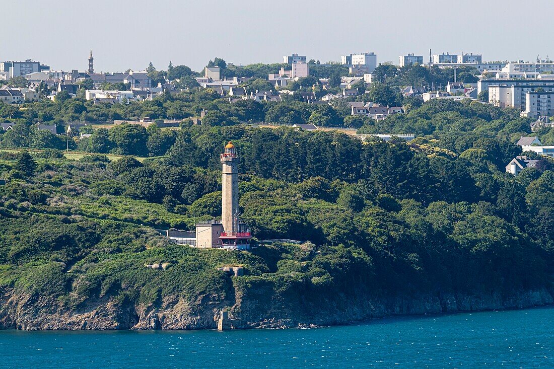 France, Finistere, Brest, Portzic lighthouse seen from Pointe des Espagnols on Crozon Peninsula\n