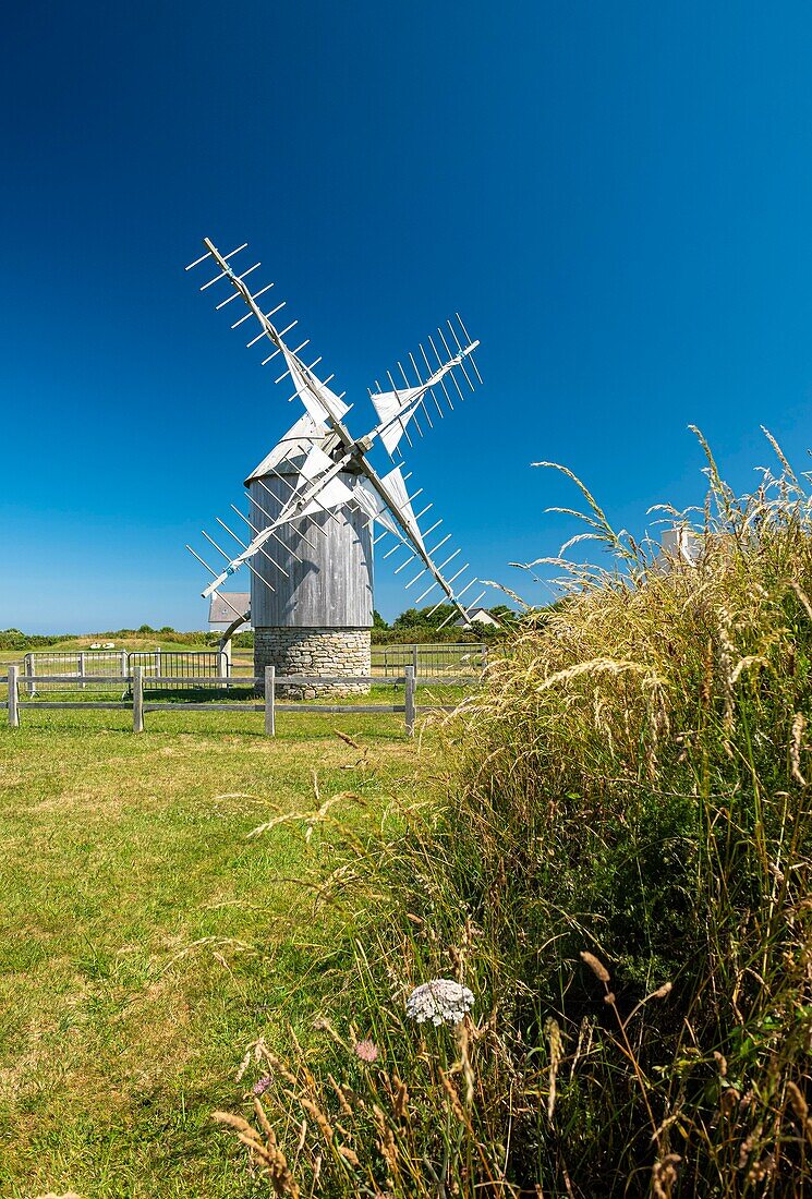 Frankreich, Finistere, Cleden-Cap-Sizun, Trouguer Windmühlen