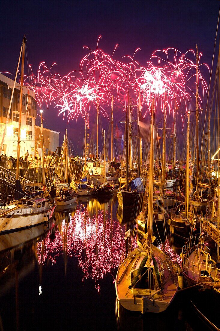 France, Finistere, Brest, ATMOSPHERE July 14 Fireworks International Maritime Festival Brest 2016\n