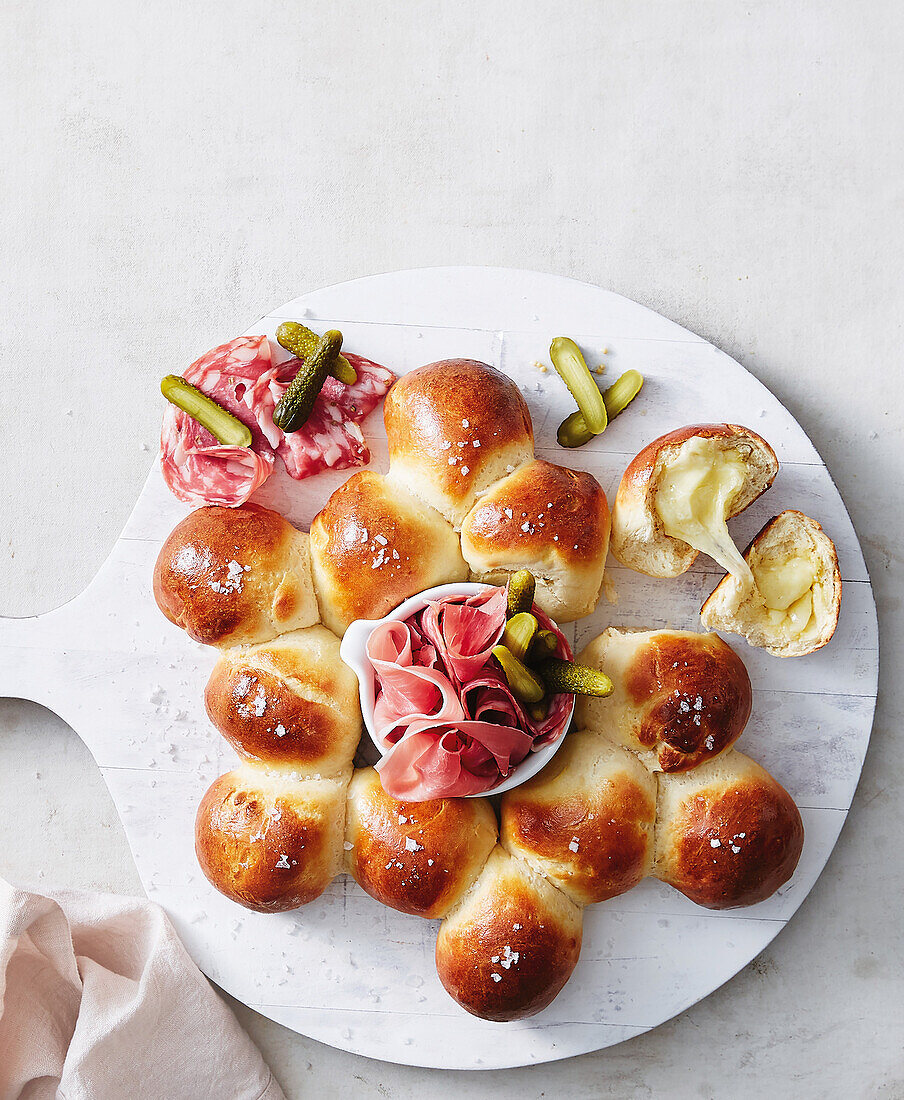 Cheese fondue bread balls