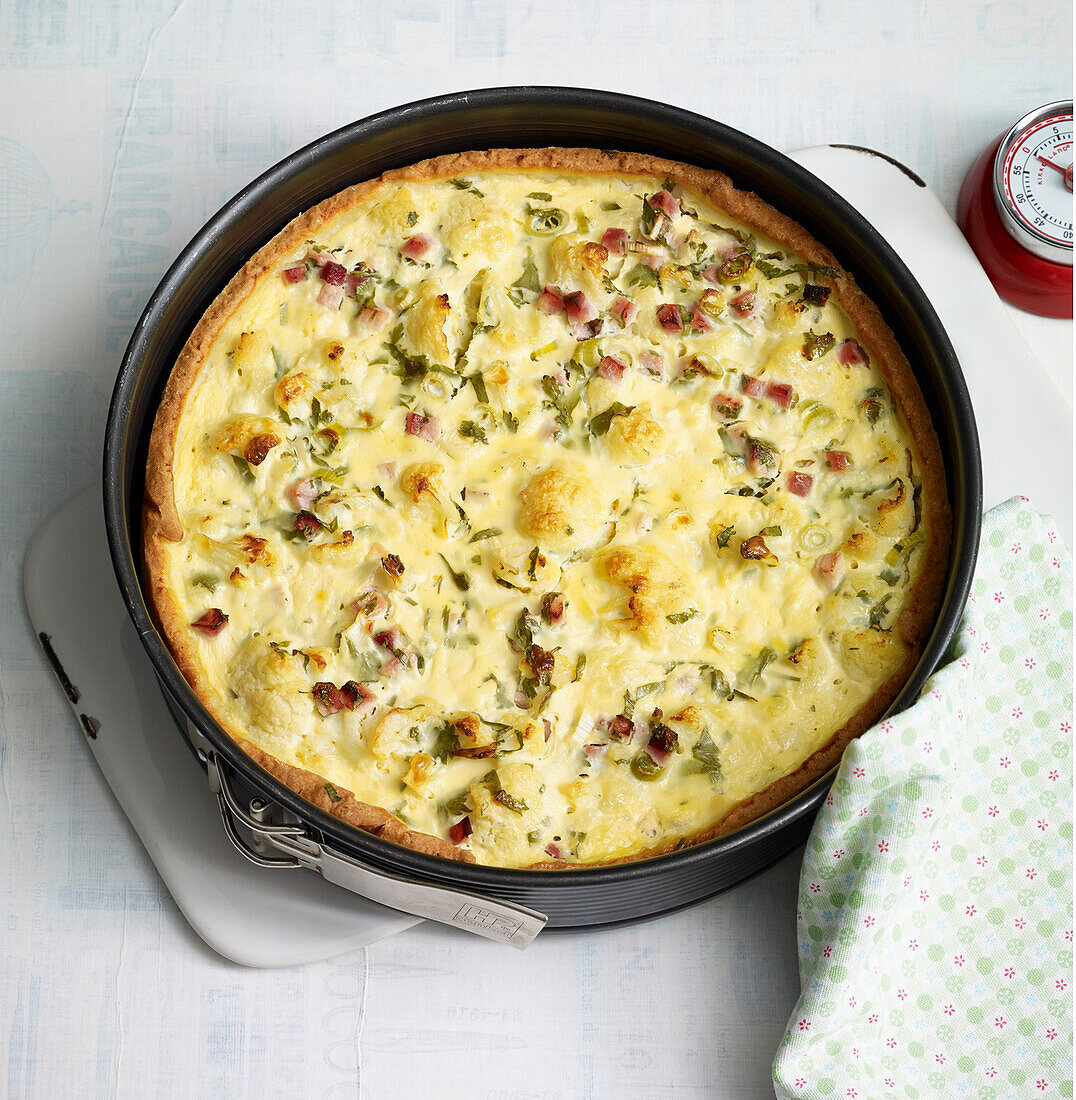 Cauliflower quiche with ham