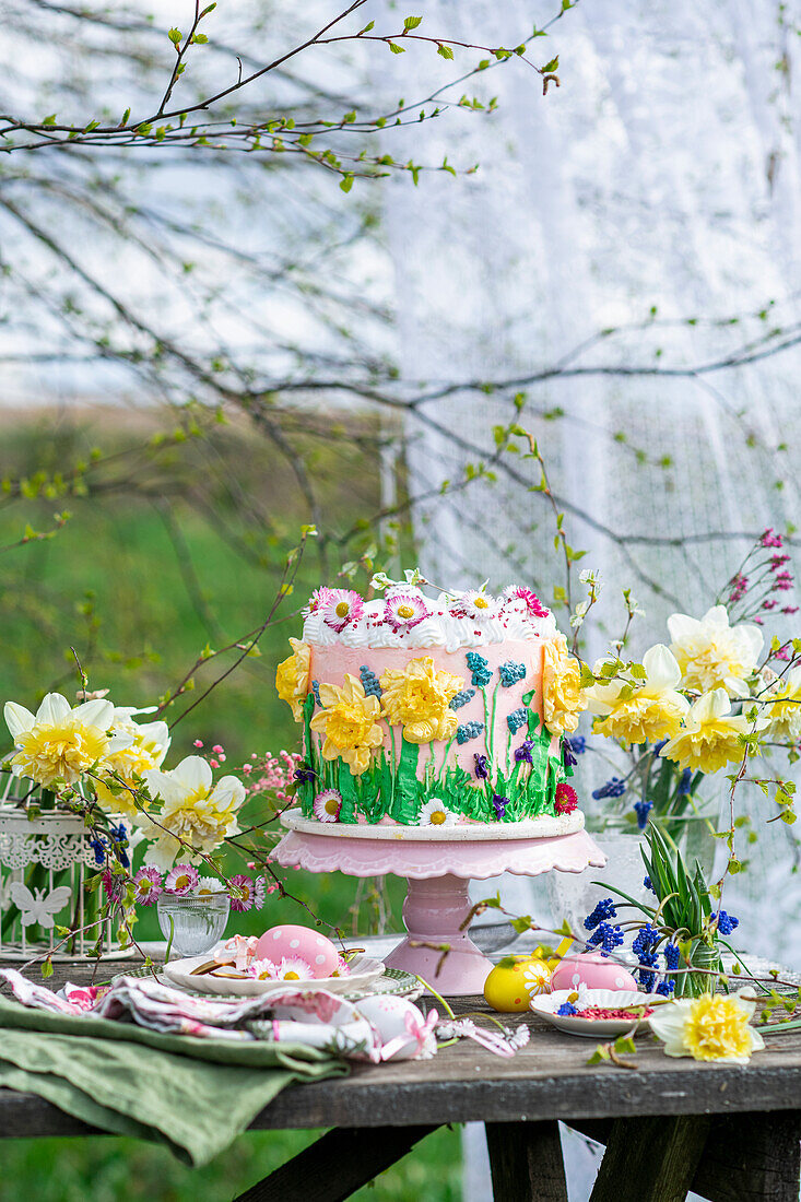 Daffodil buttercream cake for Easter