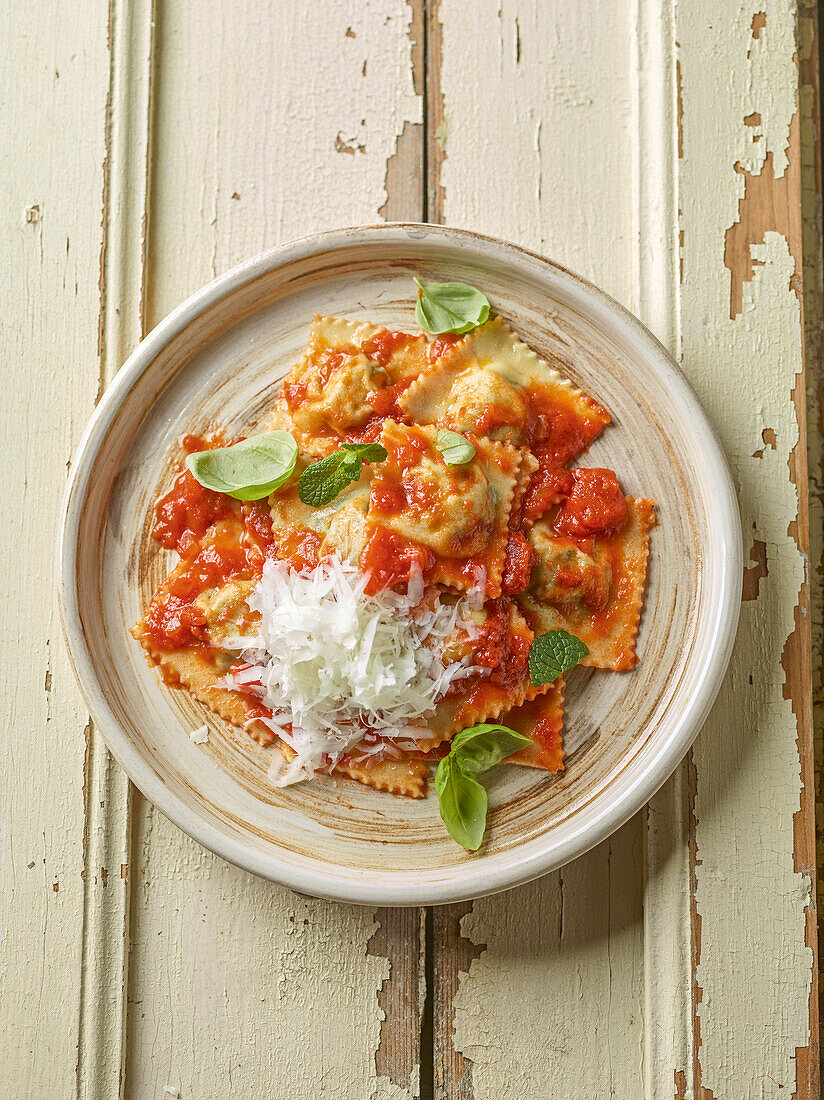 Culurgiones mit Ricotta-Mangold-Füllung (Sardische Ravioli, Itaien)