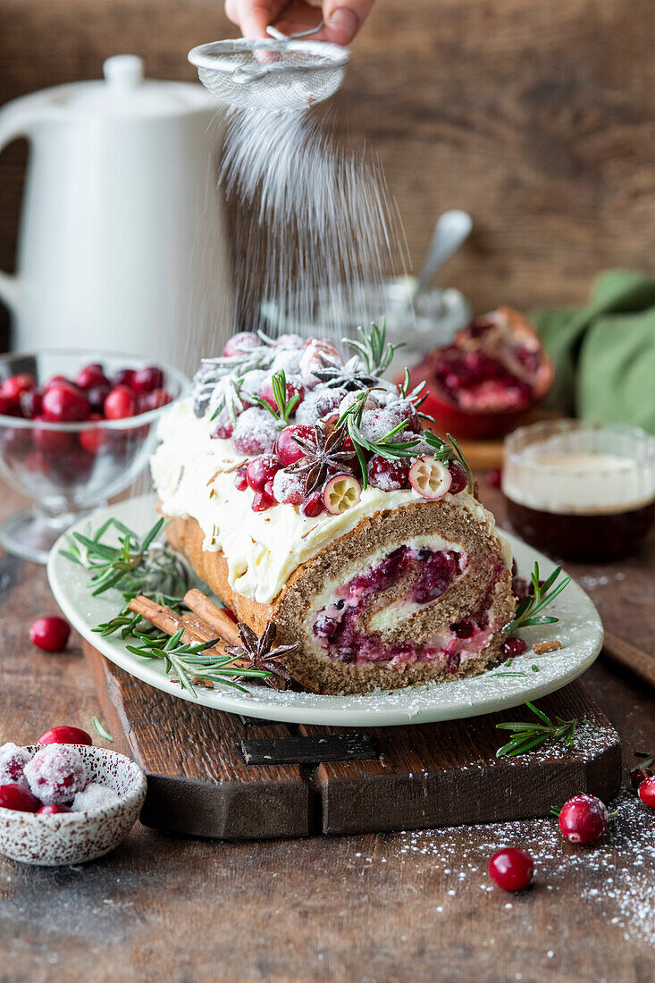 Cranberry-Lebkuchen-Roulade