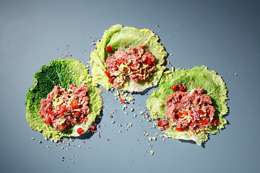 Savoy cabbage roulade with minced beef