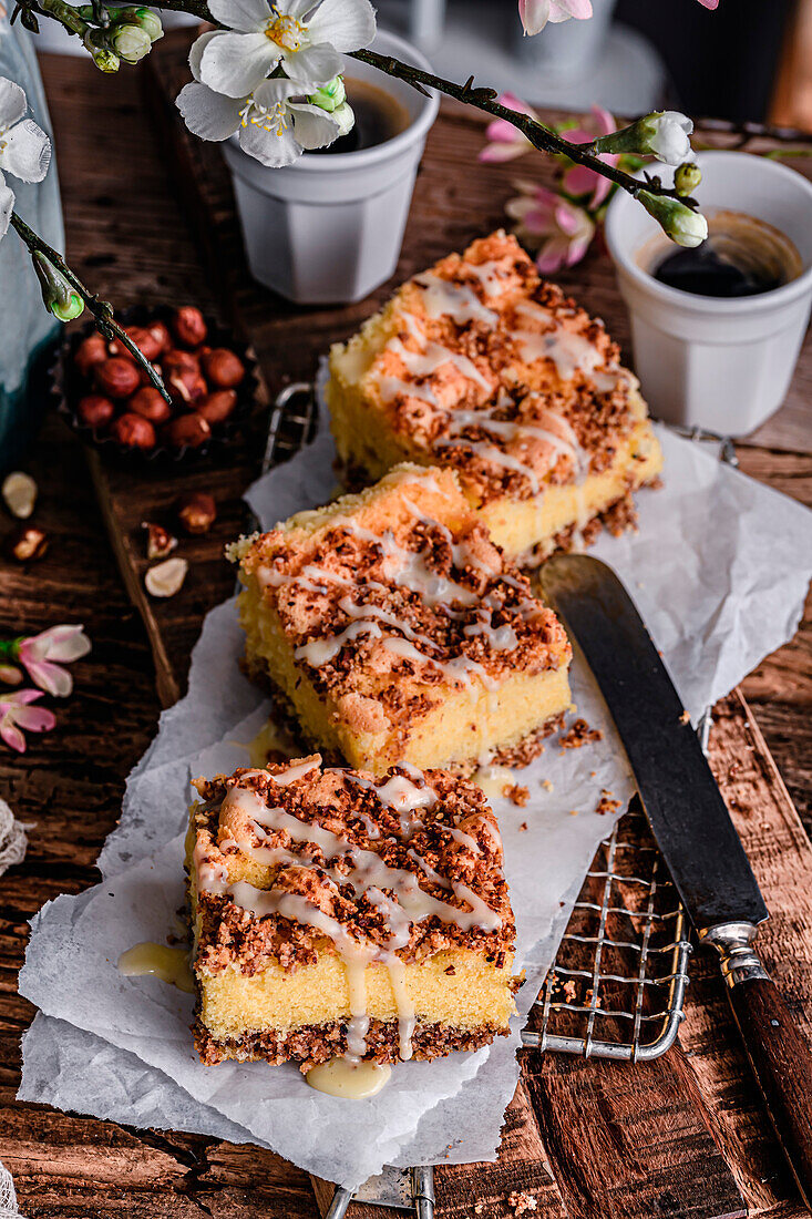 Eggnog nut cake